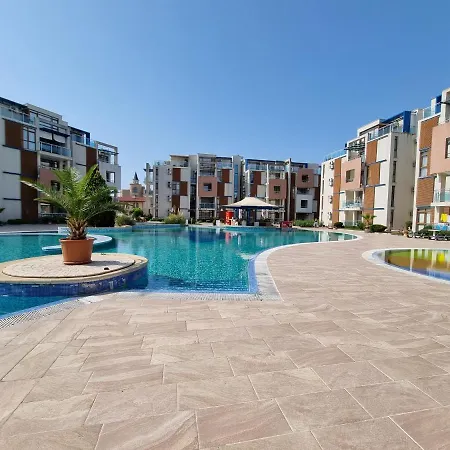 Апартамент With Balcony 300m From